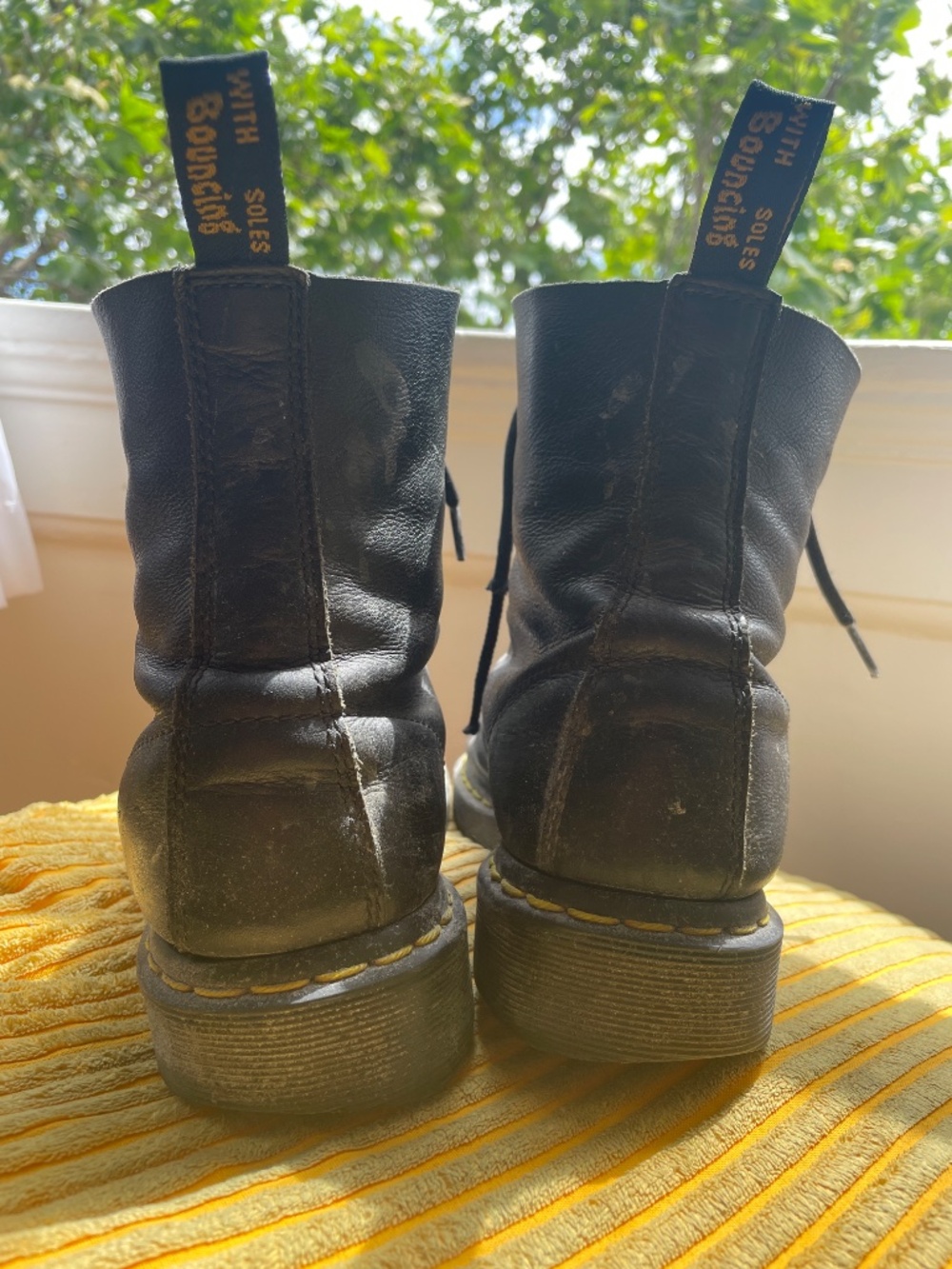 Doc Martens 8-eye boots - Picture 4 of 8